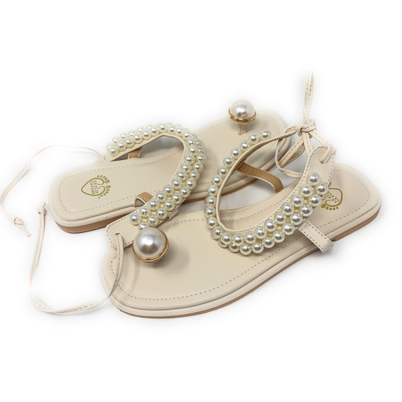 Mia Pearl Sandal
White/ Pearl - Picture 3 of 9